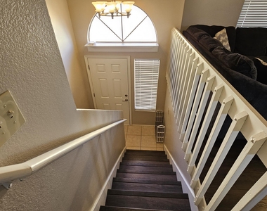 921 S Val Vista Drive - Photo Thumbnail 9