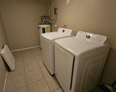 921 S Val Vista Drive - Photo Thumbnail 17