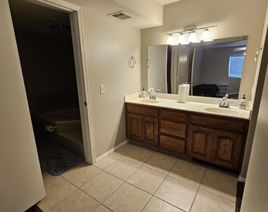 921 S Val Vista Drive - Photo Thumbnail 15