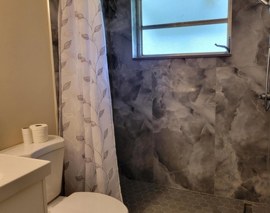 14339 Canalview Drive - Photo Thumbnail 10