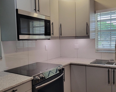 14339 Canalview Drive - Photo Thumbnail 5