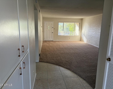 4701 N 68th Street - Photo Thumbnail 3