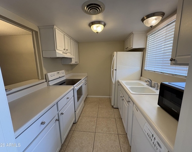 4701 N 68th Street - Photo Thumbnail 4