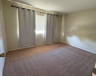 4701 N 68th Street - Photo Thumbnail 6