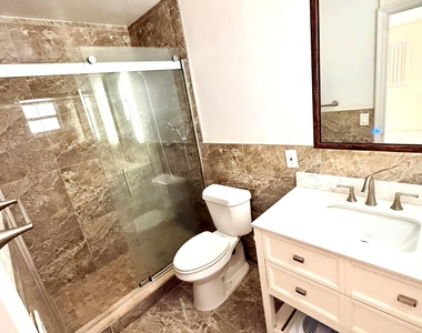 118 Se 10th Court - Photo Thumbnail 3