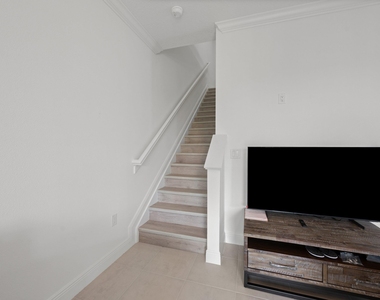 4574 Longwood Lake Square - Photo Thumbnail 11