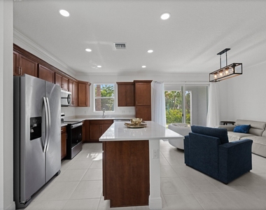 4574 Longwood Lake Square - Photo Thumbnail 9