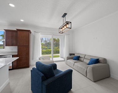 4574 Longwood Lake Square - Photo Thumbnail 4