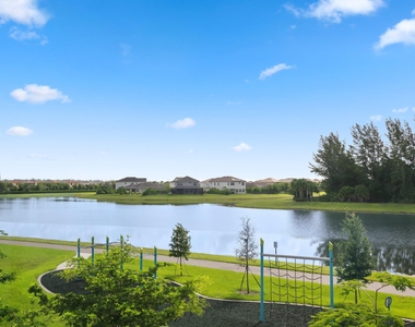 4574 Longwood Lake Square - Photo Thumbnail 29
