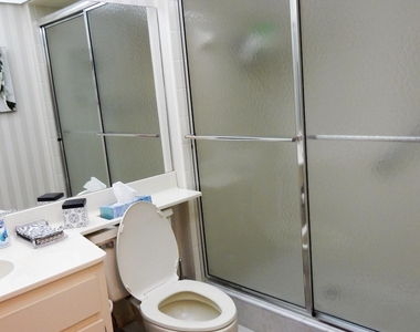 225 Old Meadow Way - Photo Thumbnail 11