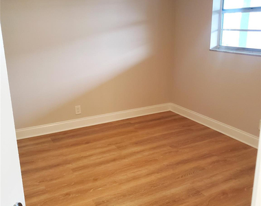 7897 Golf Circle Drive - Photo Thumbnail 22