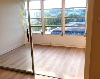 7897 Golf Circle Drive - Photo Thumbnail 2
