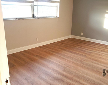 7897 Golf Circle Drive - Photo Thumbnail 31