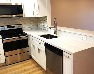 7897 Golf Circle Drive - Photo Thumbnail 17