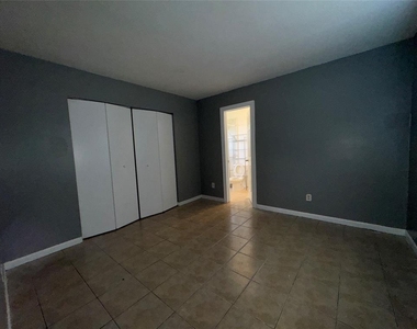 1132 Nw 4th Avenue - Photo Thumbnail 4