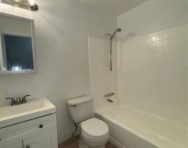 1132 Nw 4th Avenue - Photo Thumbnail 3