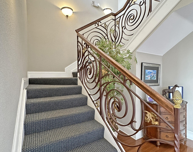 132 Sw Peacock Boulevard - Photo Thumbnail 26