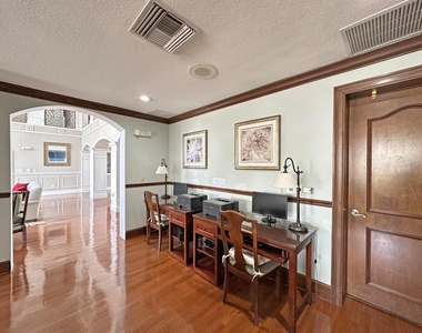 132 Sw Peacock Boulevard - Photo Thumbnail 22