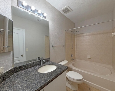 132 Sw Peacock Boulevard - Photo Thumbnail 13
