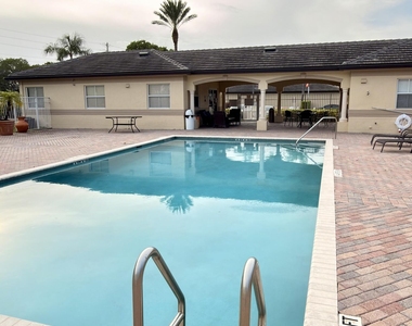 2080 Greenview Shores Boulevard - Photo Thumbnail 24
