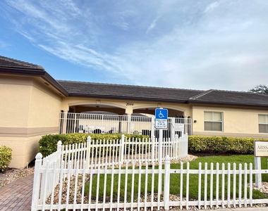 2080 Greenview Shores Boulevard - Photo Thumbnail 22