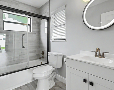 378 Nw 2nd Way - Photo Thumbnail 7