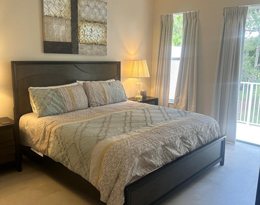 8133 Mulligan Circle - Photo Thumbnail 12
