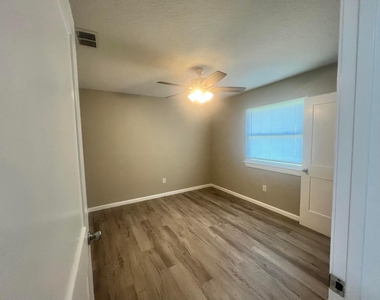 46 Sedgwick Trail - Photo Thumbnail 13
