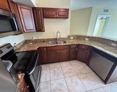 201 Villa Circle - Photo Thumbnail 14