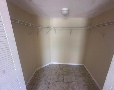 201 Villa Circle - Photo Thumbnail 32