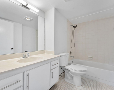 20 Royal Palm Way - Photo Thumbnail 18