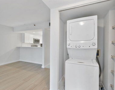 20 Royal Palm Way - Photo Thumbnail 11