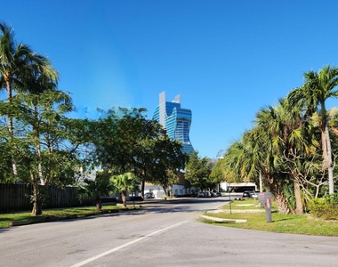 4471 Sw 54th Court - Photo Thumbnail 10