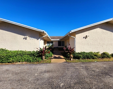 4471 Sw 54th Court - Photo Thumbnail 1