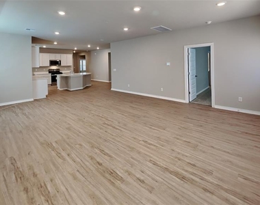 2932 Firefly Drive - Photo Thumbnail 2