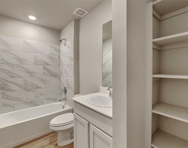 2932 Firefly Drive - Photo Thumbnail 12