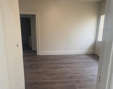 1726 Nw 38th Street - Photo Thumbnail 20