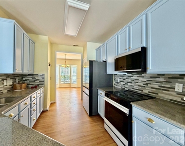 255 Horizon Circle - Photo Thumbnail 6