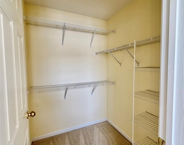 255 Horizon Circle - Photo Thumbnail 13
