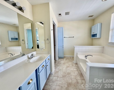 255 Horizon Circle - Photo Thumbnail 14