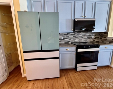 255 Horizon Circle - Photo Thumbnail 7
