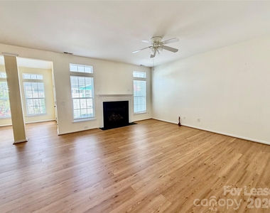 255 Horizon Circle - Photo Thumbnail 8