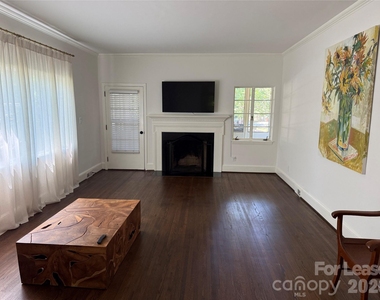 701 Berkeley Avenue - Photo Thumbnail 2