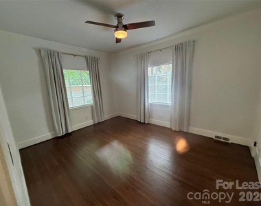 701 Berkeley Avenue - Photo Thumbnail 8