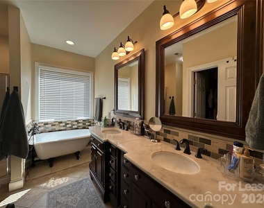 819 Stargard Court - Photo Thumbnail 21