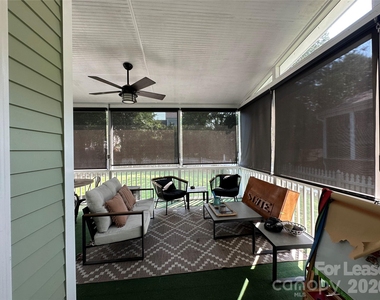 819 Stargard Court - Photo Thumbnail 38