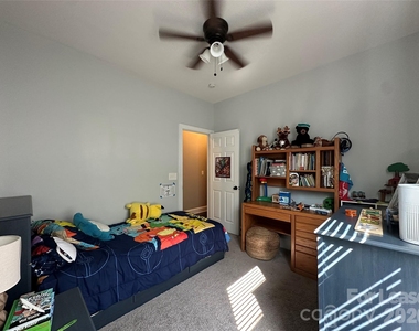 819 Stargard Court - Photo Thumbnail 31