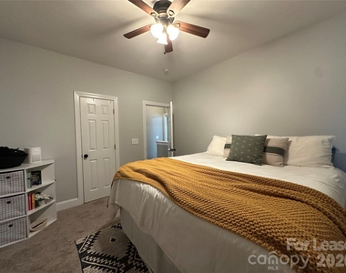 819 Stargard Court - Photo Thumbnail 29