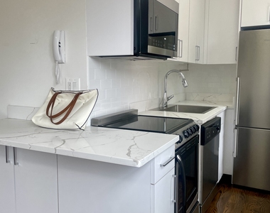 219 East 69th Street, PHA - Photo Thumbnail 5