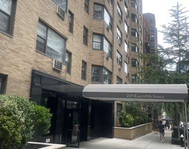 219 East 69th Street, PHA - Photo Thumbnail 7